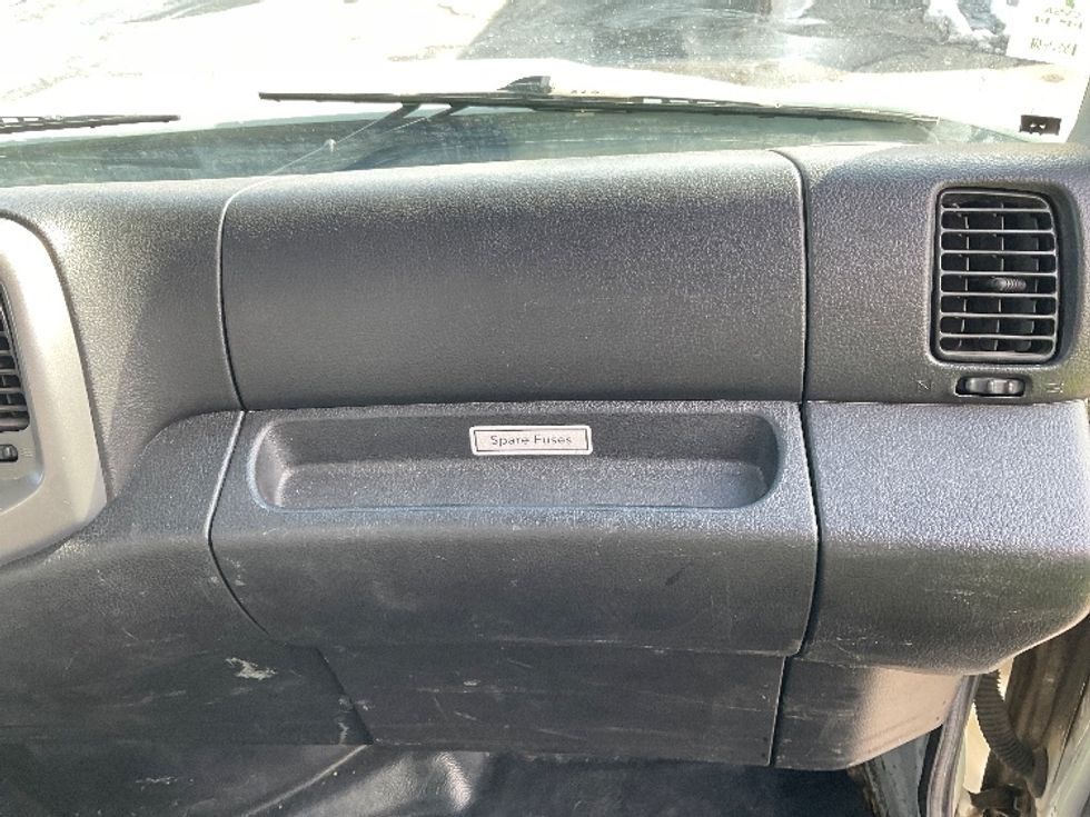 Flatbed Truck-Light and Medium Duty Trucks-Hino-2020-338-Chicopee-MA-166,670\n\t\tmiles-$ 39,250 - Image 19