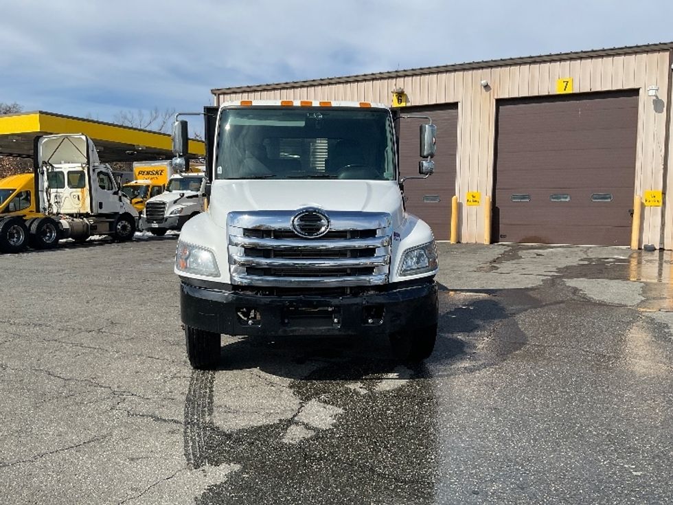 Flatbed Truck-Light and Medium Duty Trucks-Hino-2020-338-Chicopee-MA-166,670\n\t\tmiles-$ 39,250 - Image 2