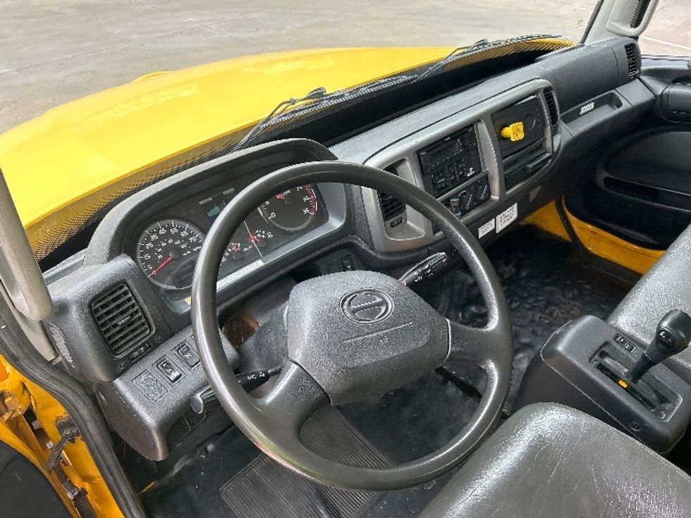 Flatbed Truck-Light and Medium Duty Trucks-Hino-2020-338-Kennesaw-GA-145,689\n\t\tmiles-$ 52,500 - Image 13