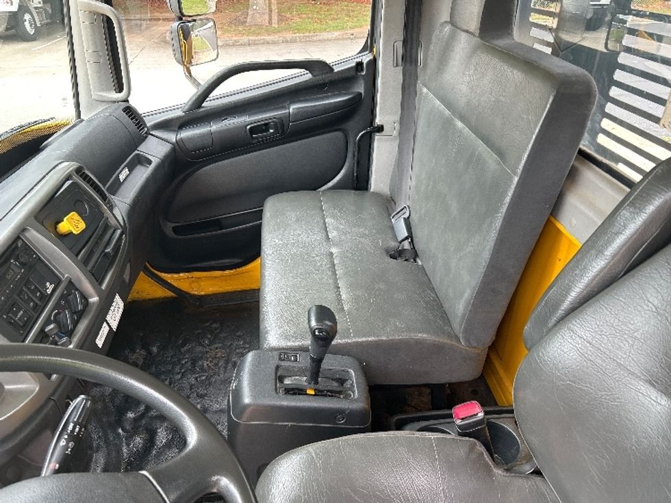 Flatbed Truck-Light and Medium Duty Trucks-Hino-2020-338-Kennesaw-GA-145,689\n\t\tmiles-$ 52,500 - Image 15