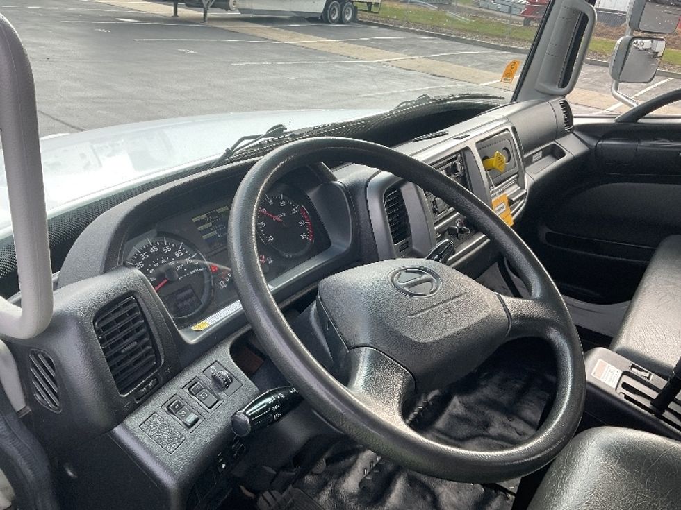 Flatbed Truck-Light and Medium Duty Trucks-Hino-2020-338-Lancaster-PA-146,436\n\t\tmiles-$ 47,000 - Image 18