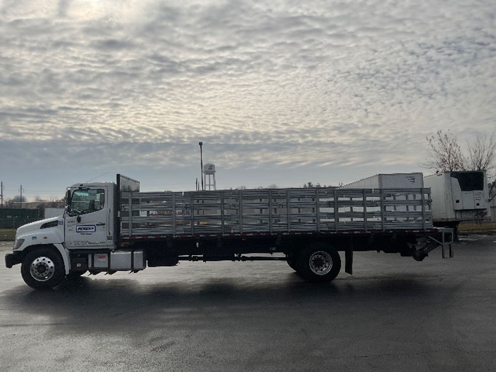 Flatbed Truck-Light and Medium Duty Trucks-Hino-2020-338-Lancaster-PA-146,436\n\t\tmiles-$ 47,000 - Image 4