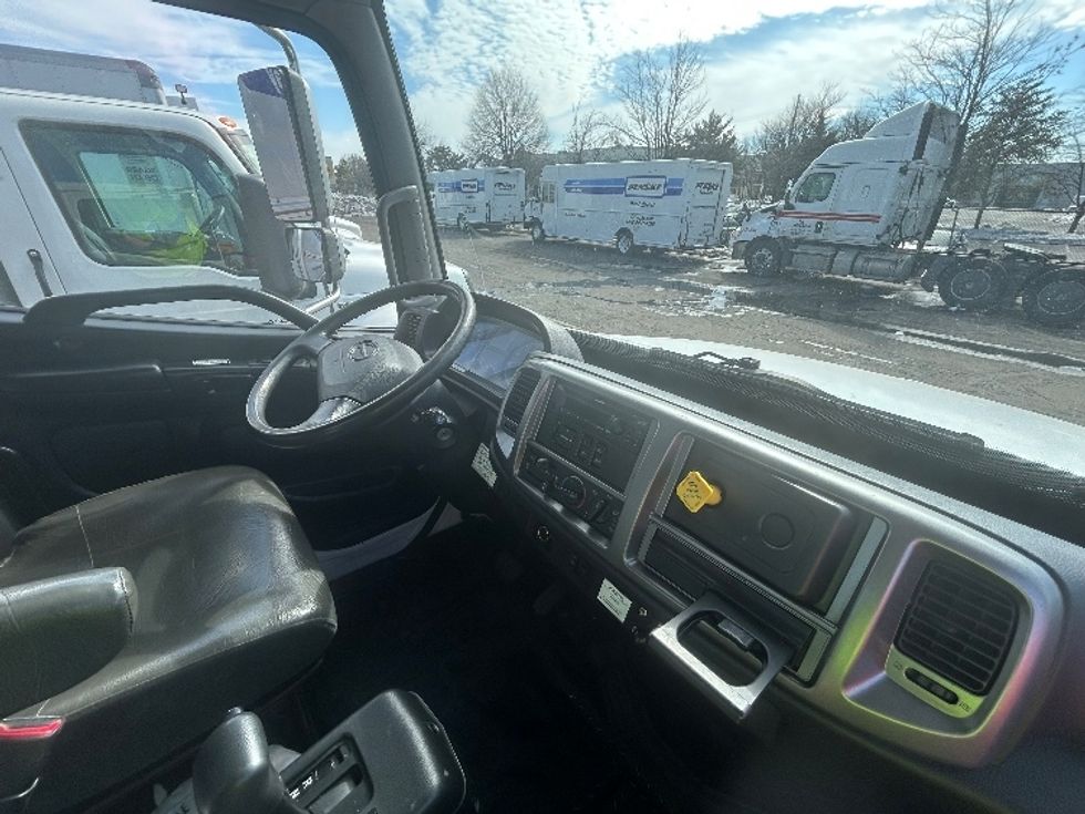 Flatbed Truck-Light and Medium Duty Trucks-Hino-2020-338-Lancaster-PA-158,205\n\t\tmiles-$ 43,500 - Image 22