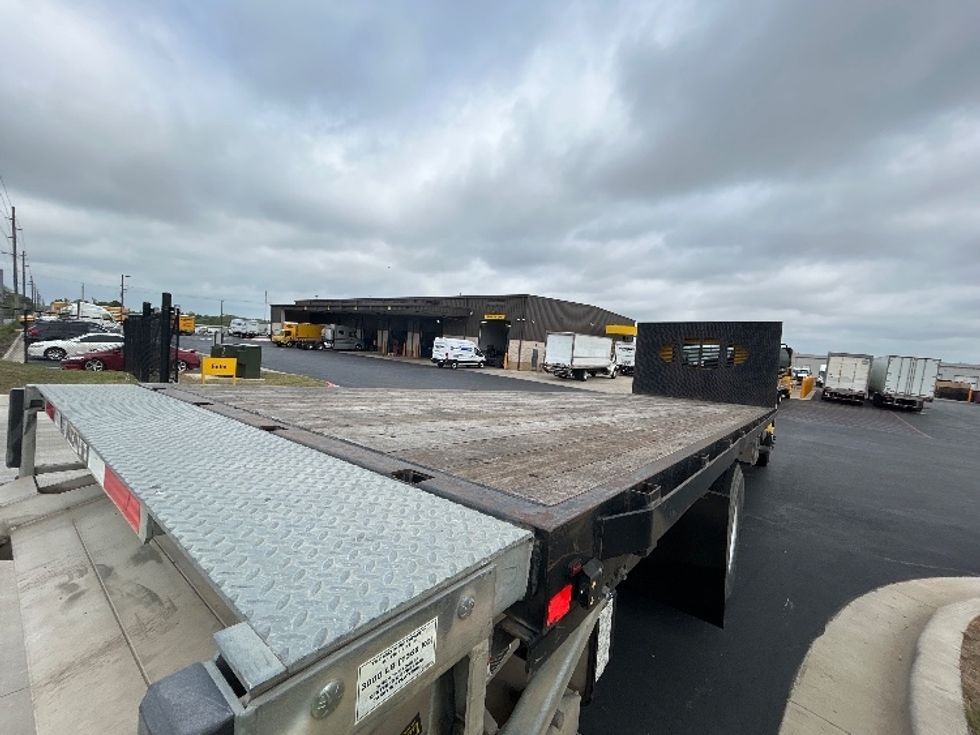 Flatbed Truck-Light and Medium Duty Trucks-Hino-2020-338-Lowell-AR-203,875\n\t\tmiles-$ 32,000 - Image 11