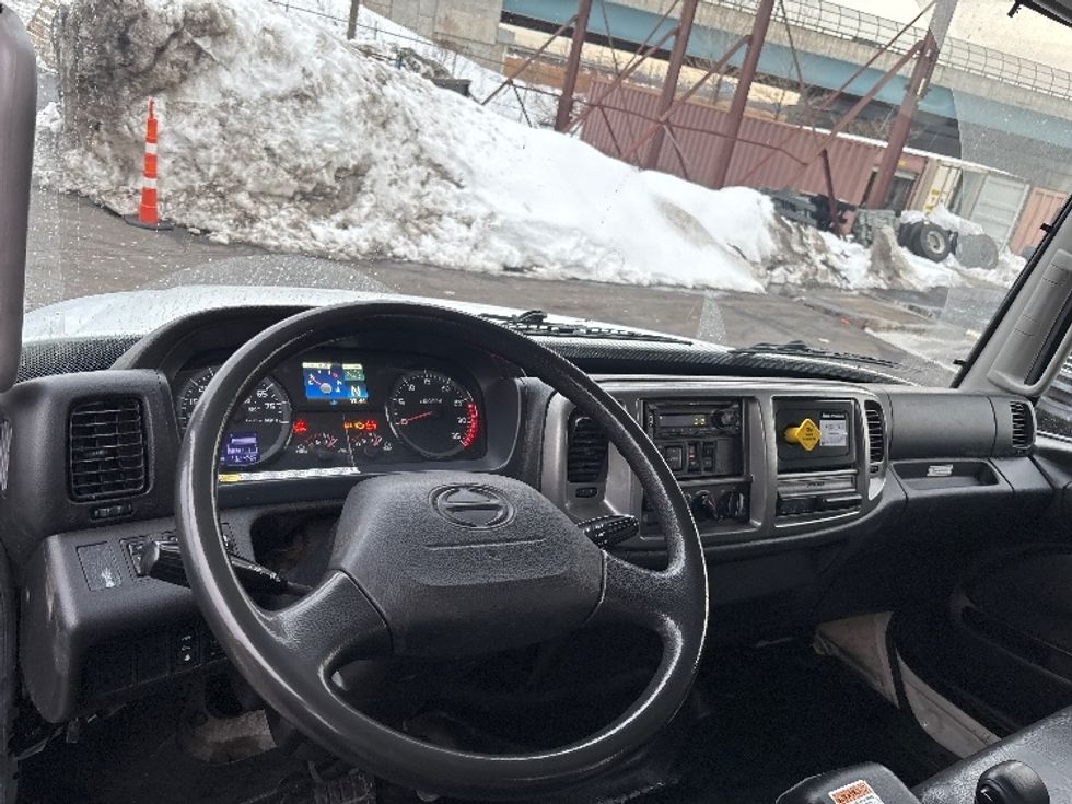 Flatbed Truck-Light and Medium Duty Trucks-Hino-2020-338-North Bergen-NJ-132,230\n\t\tmiles-$ 45,250 - Image 15