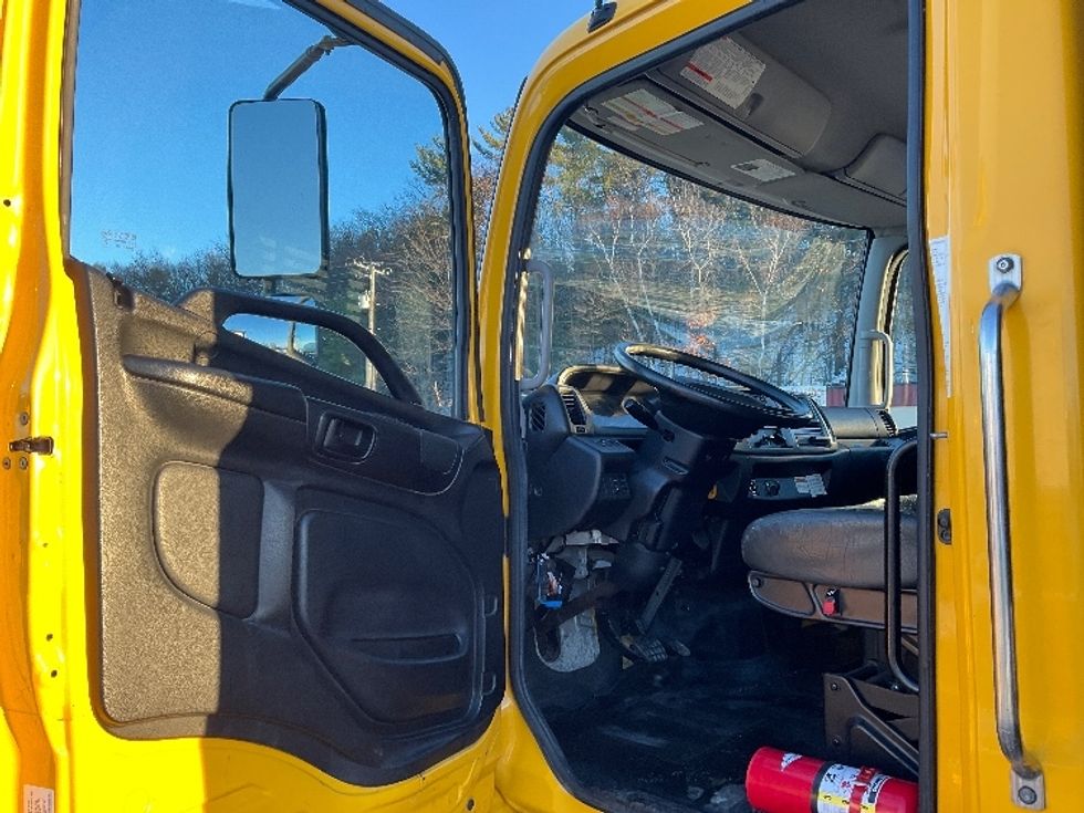 Flatbed Truck-Light and Medium Duty Trucks-Hino-2020-338-Traverse City-MI-114,189\n\t\tmiles-$ 50,250 - Image 16