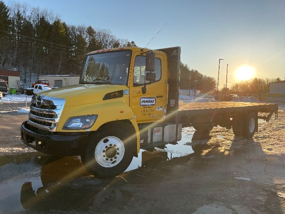 Flatbed Truck-Light and Medium Duty Trucks-Hino-2020-338-Traverse City-MI-114,189\n\t\tmiles-$ 50,250 - Image 3