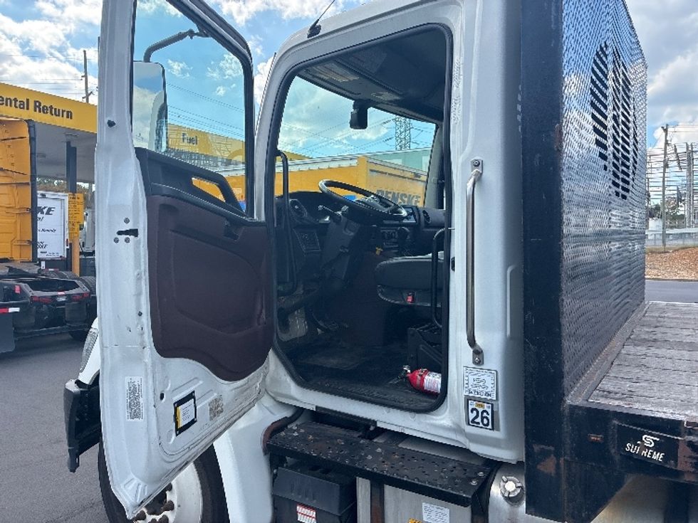 Flatbed Truck-Light and Medium Duty Trucks-Hino-2023-L6-Greenville-SC-112,240\n\t\tmiles-$ 80,750 - Image 16