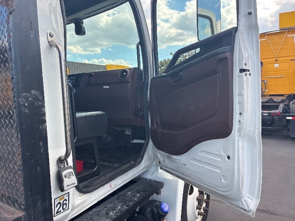 Flatbed Truck-Light and Medium Duty Trucks-Hino-2023-L6-Greenville-SC-112,240\n\t\tmiles-$ 80,750 - Image 20