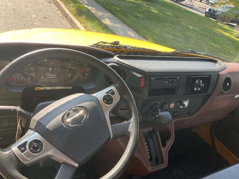 Flatbed Truck-Light and Medium Duty Trucks-Hino-2023-L6-King Of Prussia-PA-36,617\n\t\tmiles-$ 82,000 - Image 18