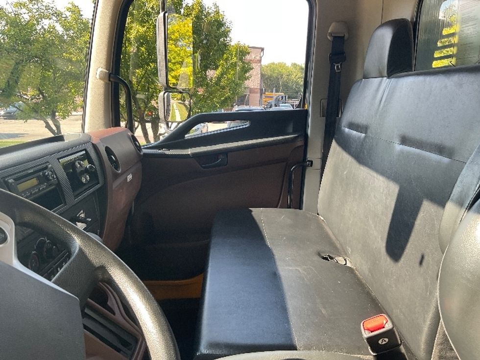 Flatbed Truck-Light and Medium Duty Trucks-Hino-2023-L6-King Of Prussia-PA-36,617\n\t\tmiles-$ 82,000 - Image 19