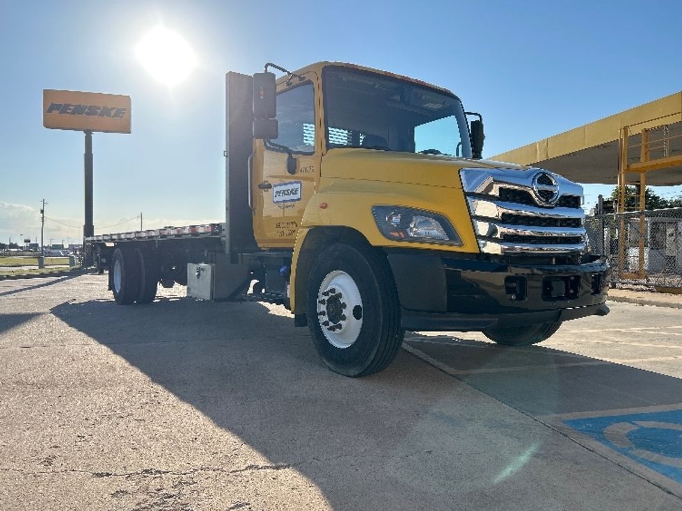 Flatbed Truck-Light and Medium Duty Trucks-Hino-2023-L6-Oklahoma City-OK-93,566\n\t\tmiles-$ 78,000 - Image 1