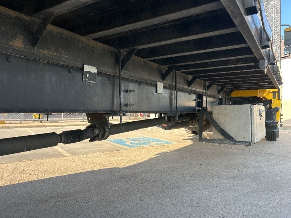 Flatbed Truck-Light and Medium Duty Trucks-Hino-2023-L6-Oklahoma City-OK-93,566\n\t\tmiles-$ 78,000 - Image 12