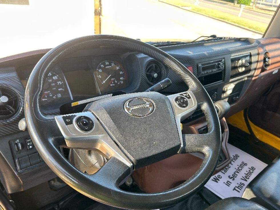 Flatbed Truck-Light and Medium Duty Trucks-Hino-2023-L6-Oklahoma City-OK-93,566\n\t\tmiles-$ 78,000 - Image 15