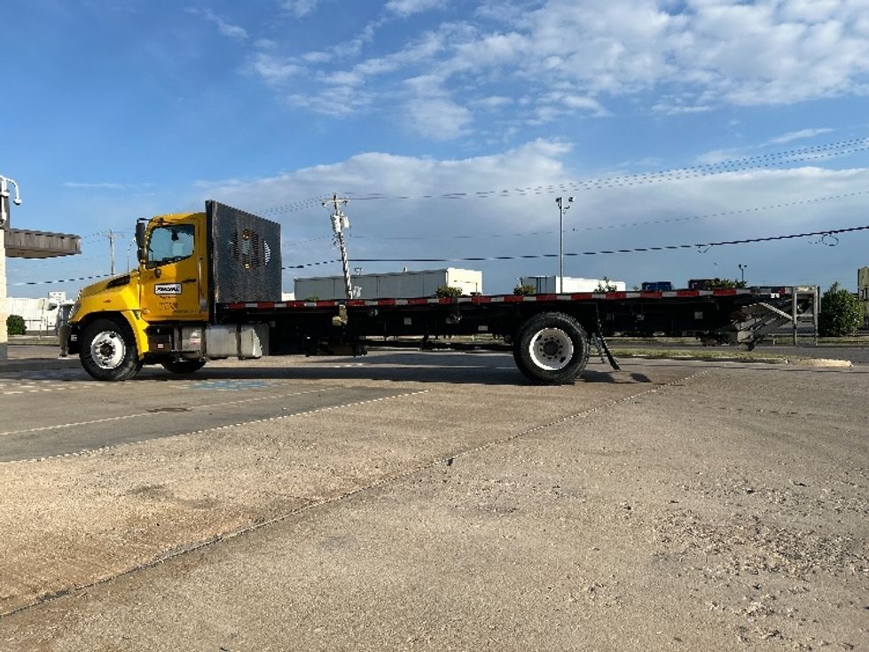 Flatbed Truck-Light and Medium Duty Trucks-Hino-2023-L6-Oklahoma City-OK-93,566\n\t\tmiles-$ 78,000 - Image 4