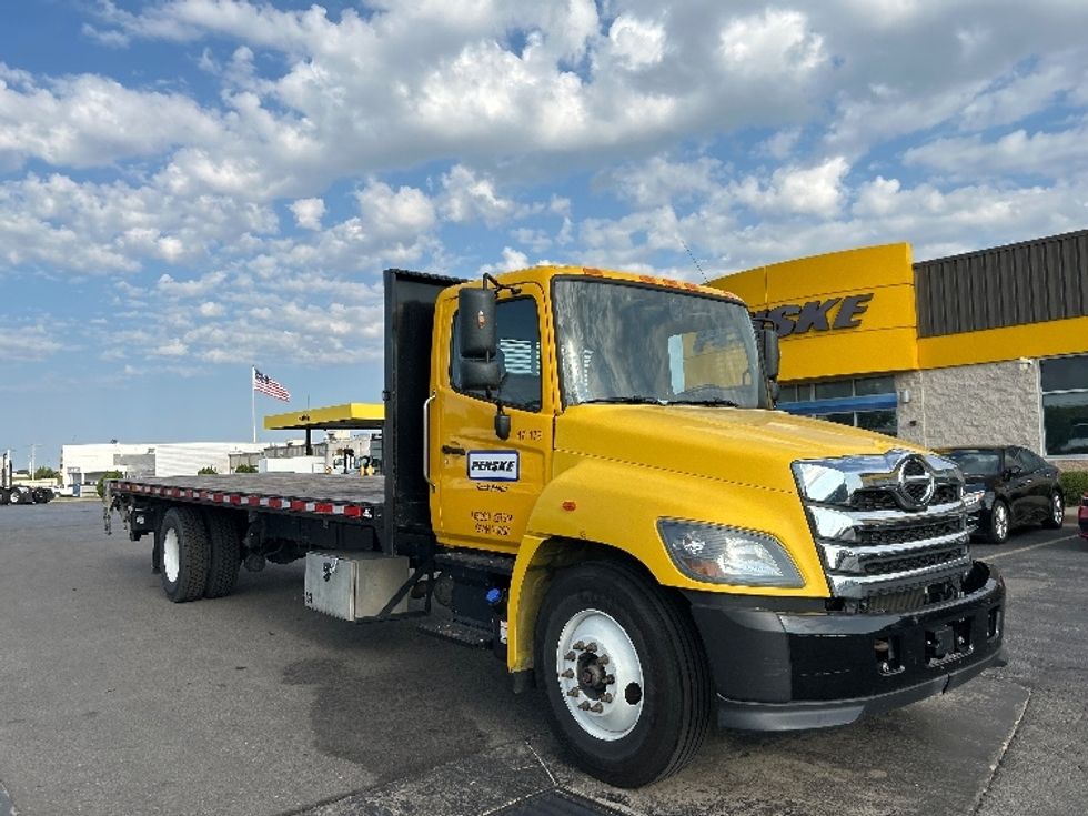 Flatbed Truck-Light and Medium Duty Trucks-Hino-2023-L6-Oklahoma City-OK-93,566\n\t\tmiles-$ 80,250 - Image 1