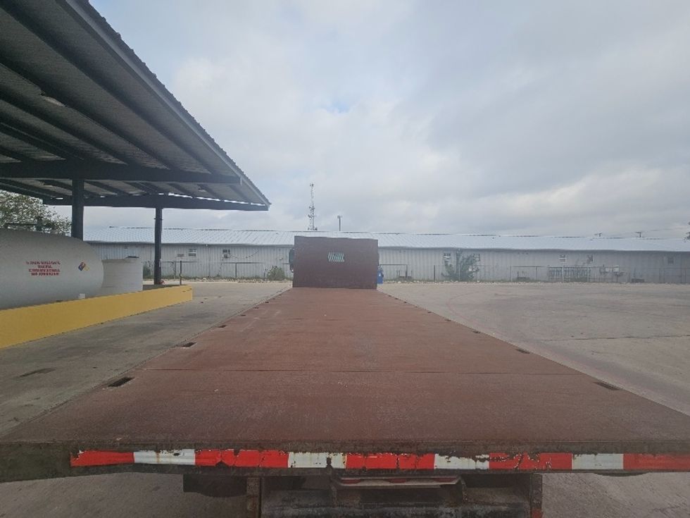 Flatbed Truck-Light and Medium Duty Trucks-International-2006-4300-Round Rock-TX-200,000\n\t\tmiles-$ 8,500 - Image 10