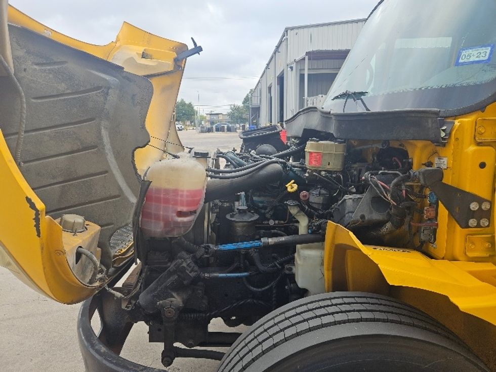 Flatbed Truck-Light and Medium Duty Trucks-International-2006-4300-Round Rock-TX-200,000\n\t\tmiles-$ 8,500 - Image 23