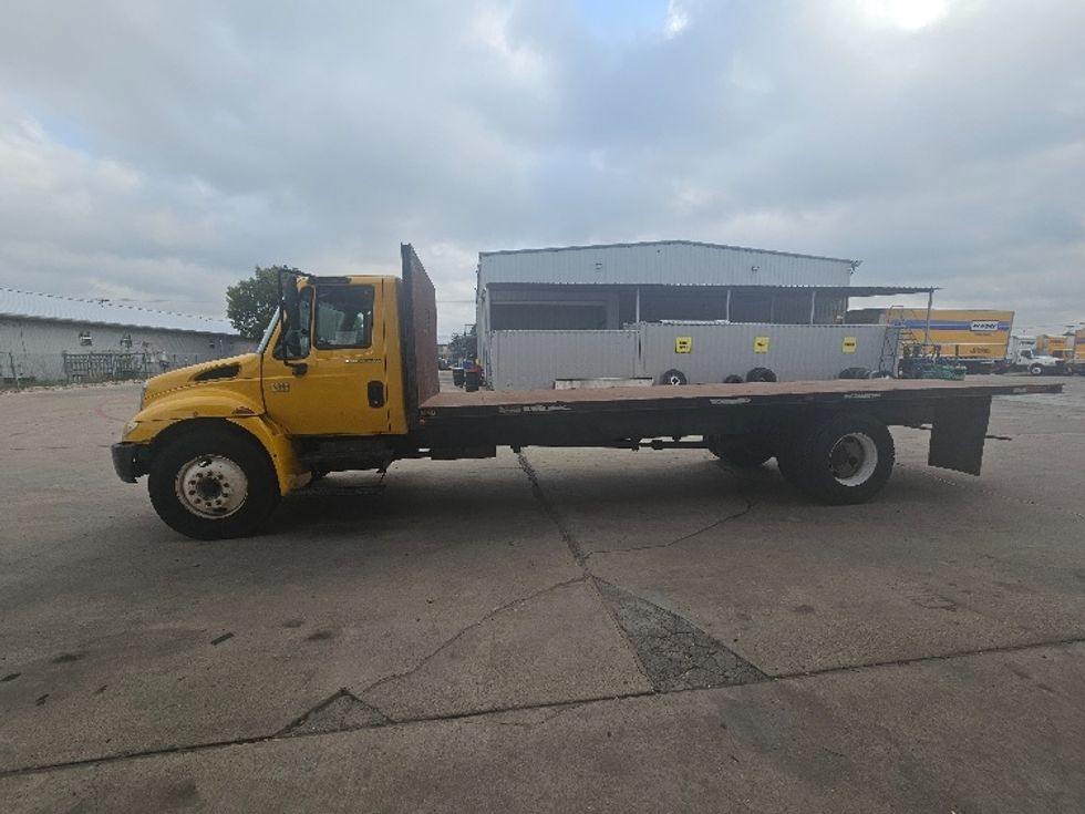 2006 International 4300 DuraStar 4300 photo 4