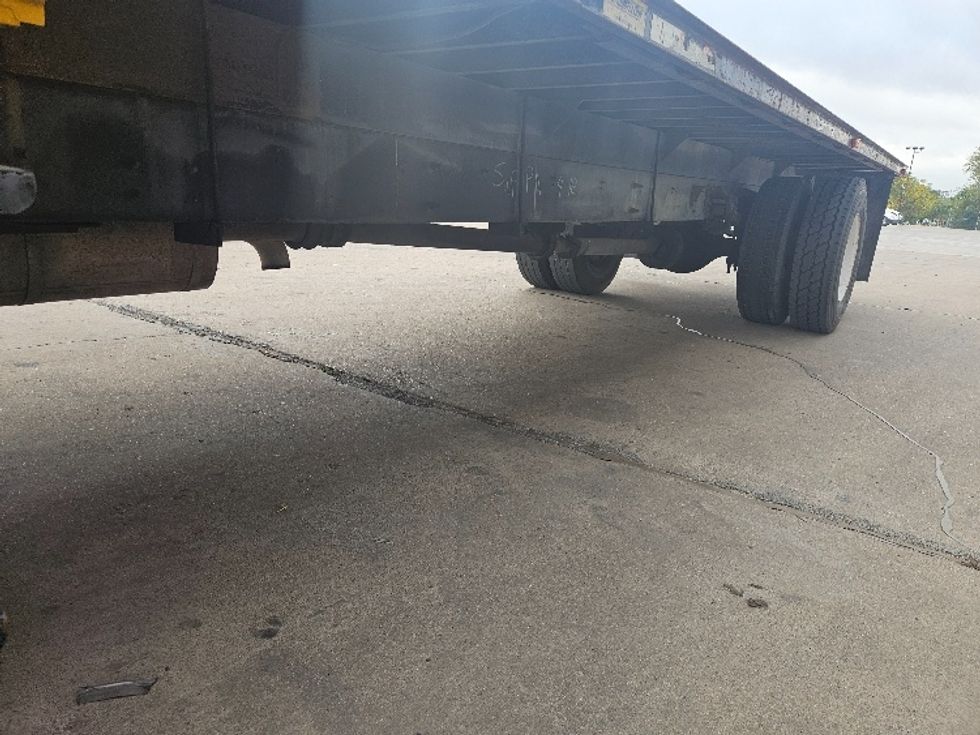 Flatbed Truck-Light and Medium Duty Trucks-International-2006-4300-Round Rock-TX-200,000\n\t\tmiles-$ 8,500 - Image 5