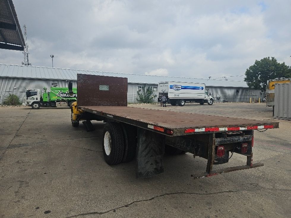 Flatbed Truck-Light and Medium Duty Trucks-International-2006-4300-Round Rock-TX-200,000\n\t\tmiles-$ 8,500 - Image 6
