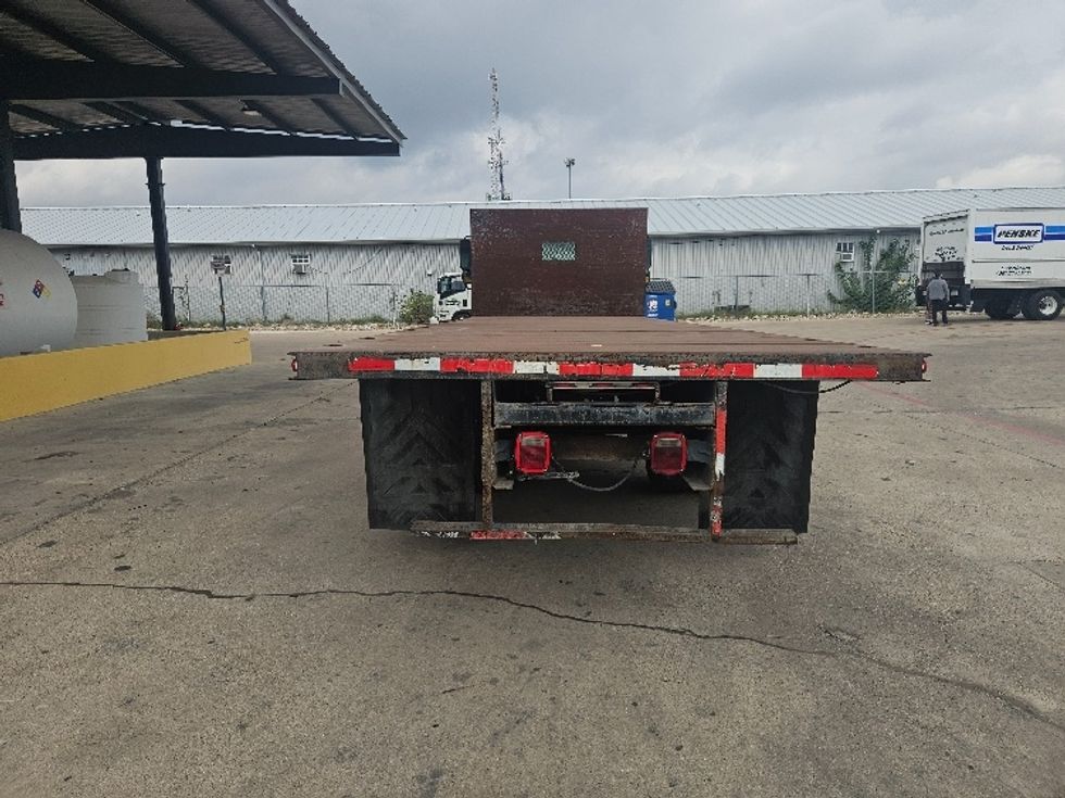 Flatbed Truck-Light and Medium Duty Trucks-International-2006-4300-Round Rock-TX-200,000\n\t\tmiles-$ 8,500 - Image 9
