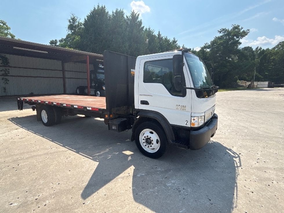 Flatbed Truck-Light and Medium Duty Trucks-International-2006-CF600-Fayetteville-NC-151,478\n\t\tmiles-$ 8,000 - Image 1