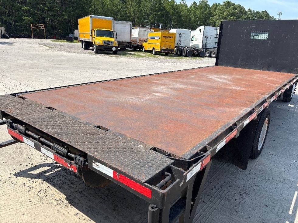 Flatbed Truck-Light and Medium Duty Trucks-International-2006-CF600-Fayetteville-NC-151,478\n\t\tmiles-$ 8,000 - Image 11