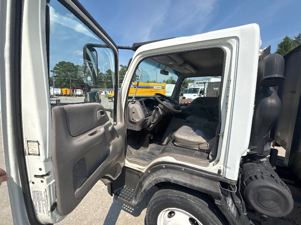 Flatbed Truck-Light and Medium Duty Trucks-International-2006-CF600-Fayetteville-NC-151,478\n\t\tmiles-$ 8,000 - Image 16