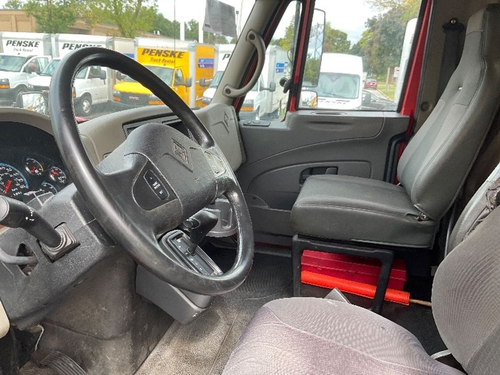 Flatbed Truck-Light and Medium Duty Trucks-International-2010-4300-Milwaukee-WI-473,182\n\t\tmiles-$ 7,500 - Image 17