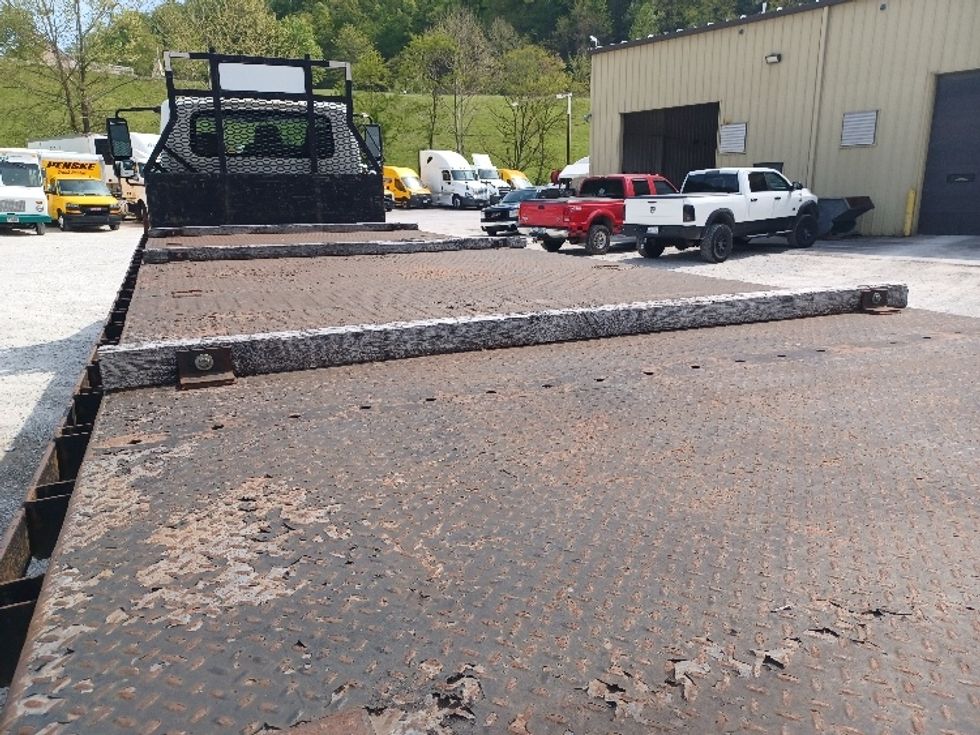 Flatbed Truck-Light and Medium Duty Trucks-International-2012-4400-Huntington-WV-228,012\n\t\tmiles-$ 24,000 - Image 12
