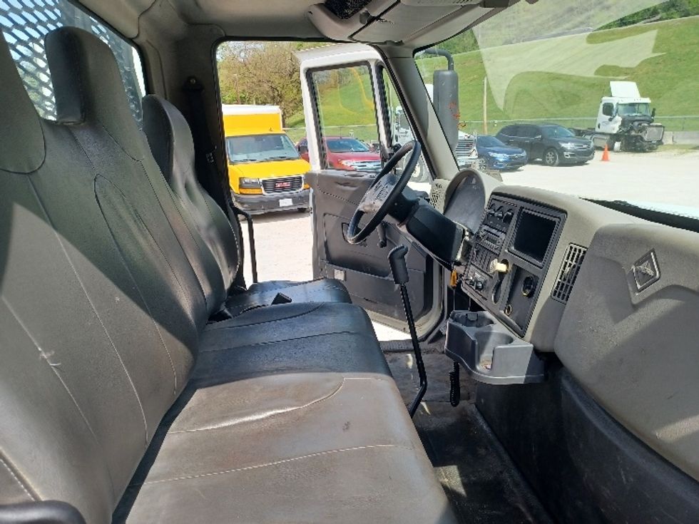 Flatbed Truck-Light and Medium Duty Trucks-International-2012-4400-Huntington-WV-228,012\n\t\tmiles-$ 24,000 - Image 22