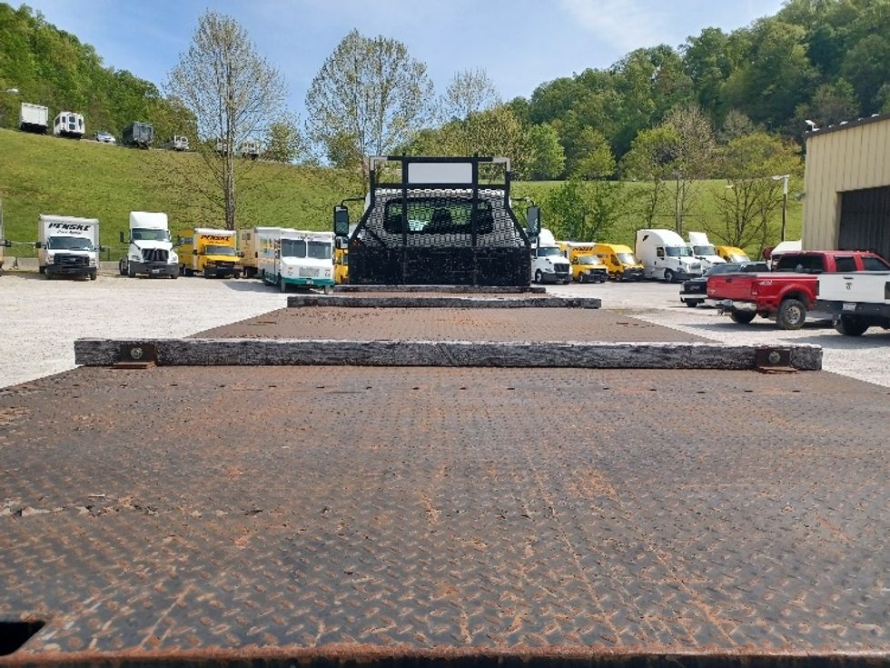 Flatbed Truck-Light and Medium Duty Trucks-International-2012-4400-Huntington-WV-228,012\n\t\tmiles-$ 24,000 - Image 8