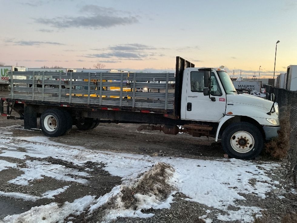Flatbed Truck-Light and Medium Duty Trucks-International-2013-4300-Warren-MI-218,173\n\t\tmiles-$ 12,000 - Image 1