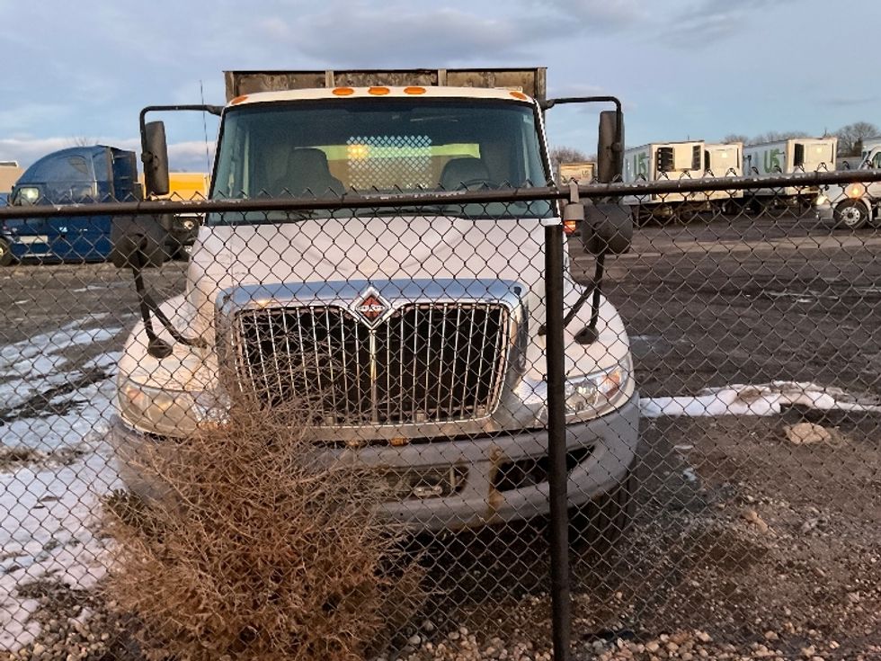 Flatbed Truck-Light and Medium Duty Trucks-International-2013-4300-Warren-MI-218,173\n\t\tmiles-$ 12,000 - Image 2