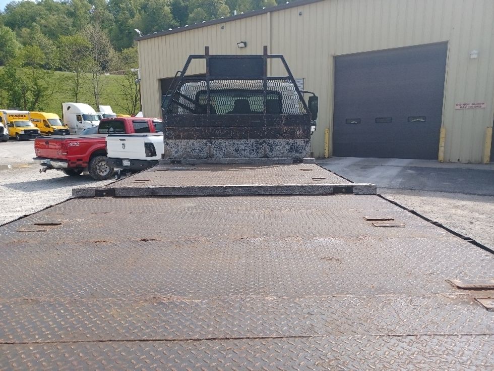 Flatbed Truck-Light and Medium Duty Trucks-International-2014-4300-Huntington-WV-197,315\n\t\tmiles-$ 26,500 - Image 10