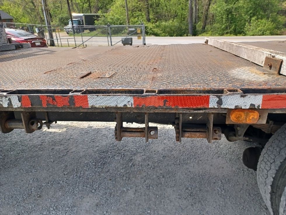 Flatbed Truck-Light and Medium Duty Trucks-International-2014-4300-Huntington-WV-197,315\n\t\tmiles-$ 26,500 - Image 29