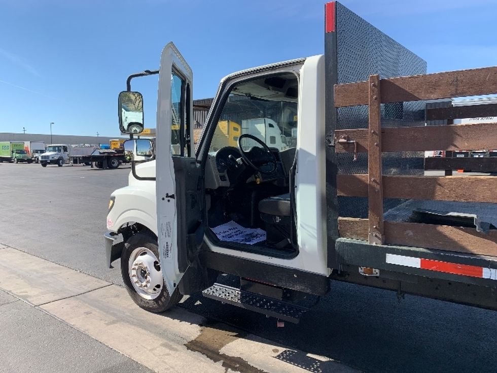 Flatbed Truck-Light and Medium Duty Trucks-International-2016-TERASTAR-Las Vegas-NV-109,929\n\t\tmiles-$ 36,000 - Image 17