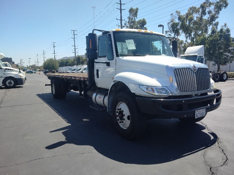 Flatbed Truck-Light and Medium Duty Trucks-International-2017-4300-Torrance-CA-239,051\n\t\tmiles-$ 25,250 - Image 1
