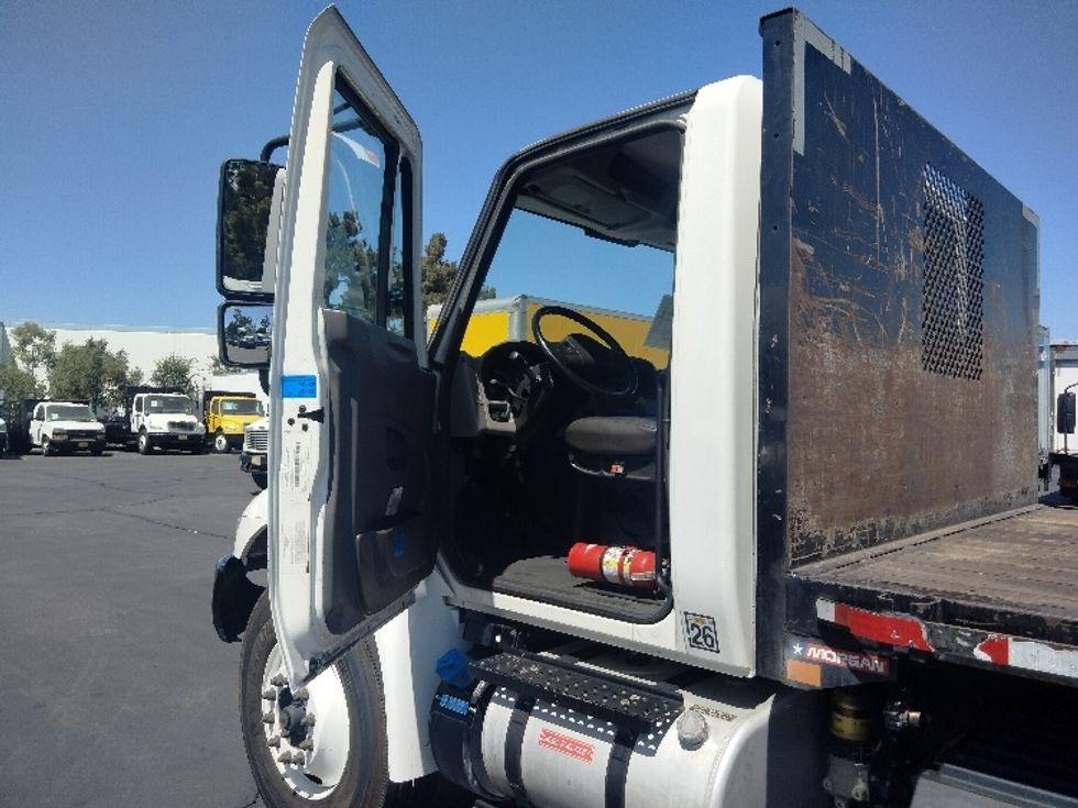 Flatbed Truck-Light and Medium Duty Trucks-International-2017-4300-Torrance-CA-239,051\n\t\tmiles-$ 25,250 - Image 14
