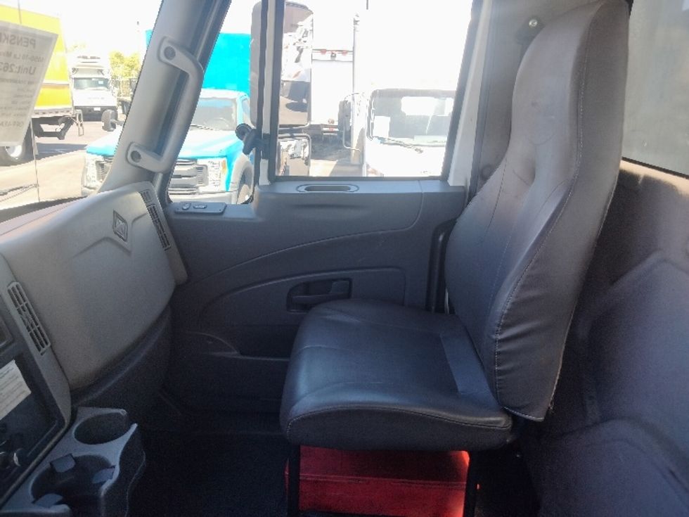 Flatbed Truck-Light and Medium Duty Trucks-International-2017-4300-Torrance-CA-239,051\n\t\tmiles-$ 25,250 - Image 17