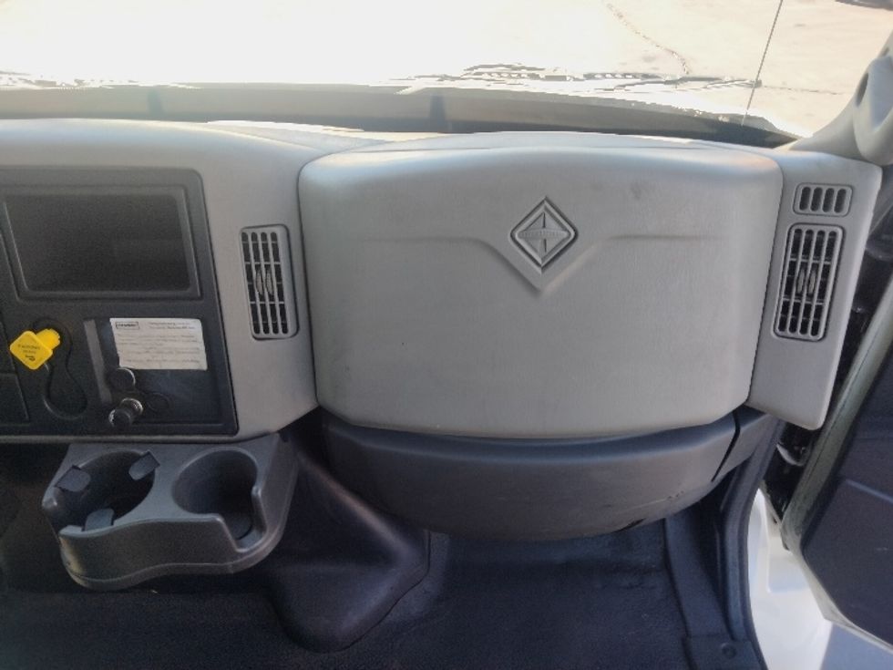 Flatbed Truck-Light and Medium Duty Trucks-International-2017-4300-Torrance-CA-239,051\n\t\tmiles-$ 25,250 - Image 19