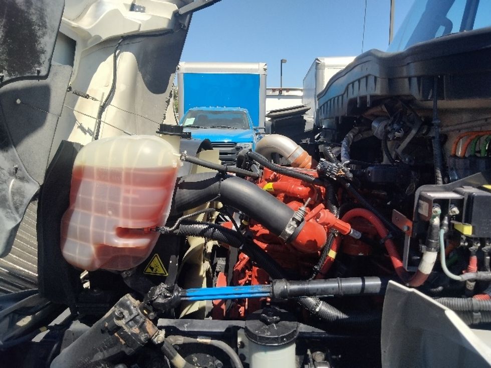 Flatbed Truck-Light and Medium Duty Trucks-International-2017-4300-Torrance-CA-239,051\n\t\tmiles-$ 25,250 - Image 22
