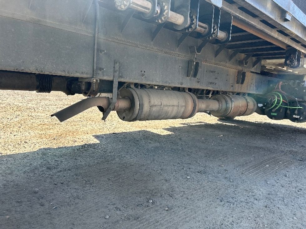 Flatbed Truck-Light and Medium Duty Trucks-International-2017-4400-Fresno-CA-214,795\n\t\tmiles-$ 61,750 - Image 13