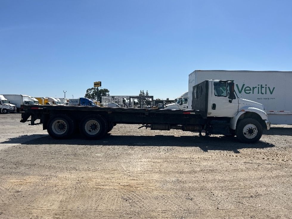 Flatbed Truck-Light and Medium Duty Trucks-International-2017-4400-Fresno-CA-214,795\n\t\tmiles-$ 61,750 - Image 14