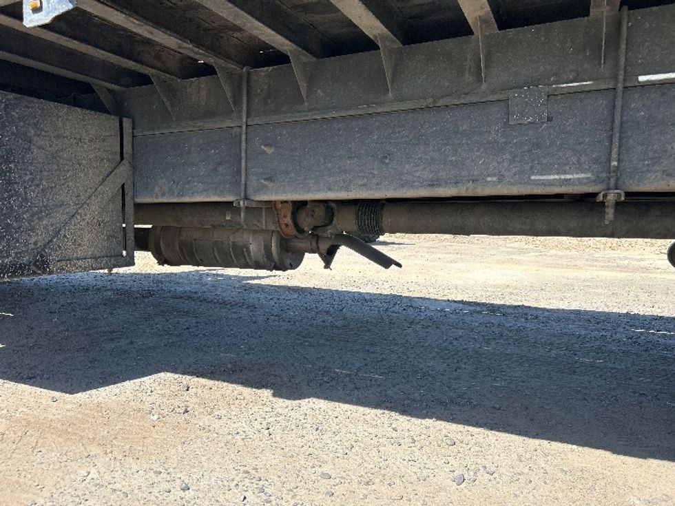 Flatbed Truck-Light and Medium Duty Trucks-International-2017-4400-Fresno-CA-214,795\n\t\tmiles-$ 61,750 - Image 5