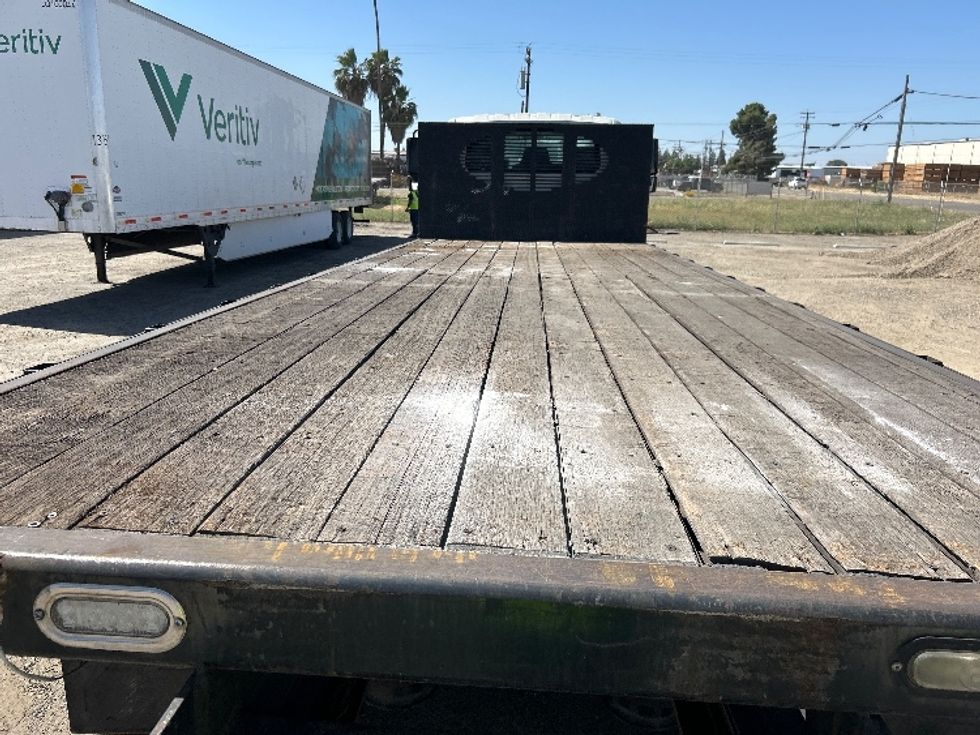 Flatbed Truck-Light and Medium Duty Trucks-International-2017-4400-Fresno-CA-214,795\n\t\tmiles-$ 61,750 - Image 9