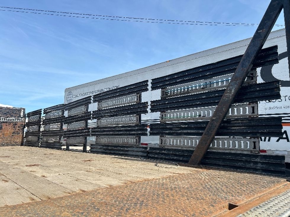 Flatbed Truck-Light and Medium Duty Trucks-International-2017-4400-Sturtevant-WI-193,429\n\t\tmiles-$ 65,000 - Image 11