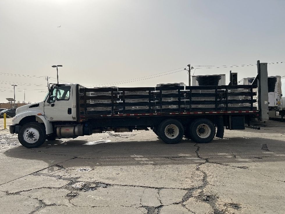 Flatbed Truck-Light and Medium Duty Trucks-International-2017-4400-Sturtevant-WI-193,429\n\t\tmiles-$ 65,000 - Image 4