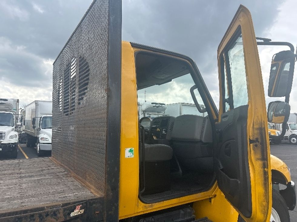 Flatbed Truck-Light and Medium Duty Trucks-International-2018-4300-Indianapolis-IN-249,483\n\t\tmiles-$ 31,750 - Image 17